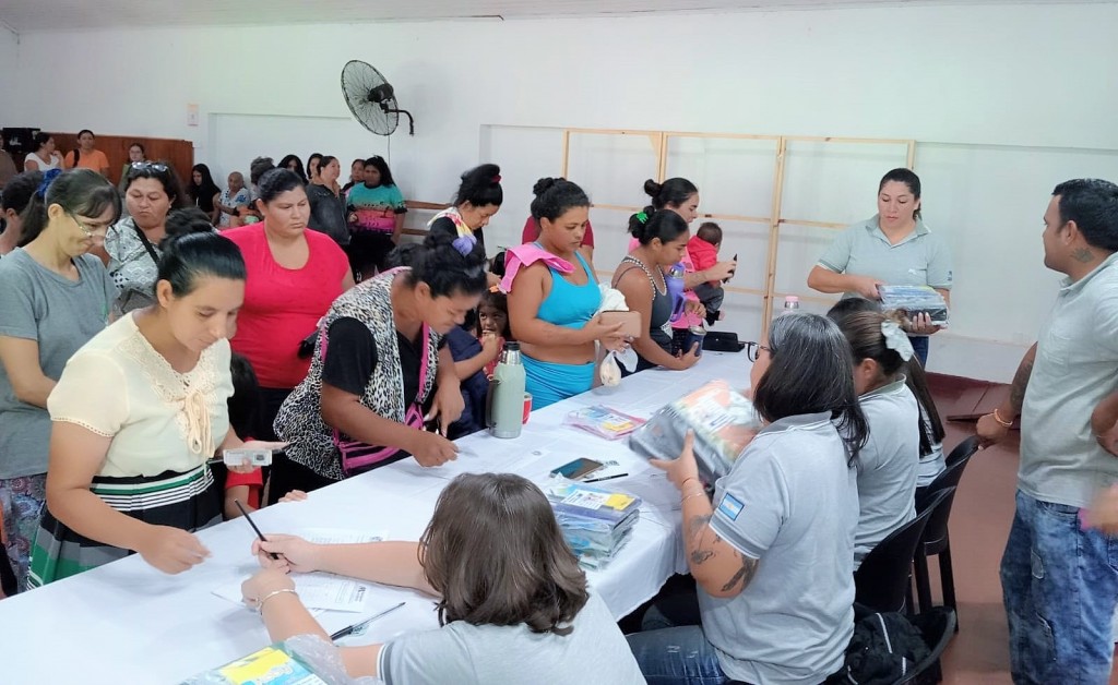 Entrega de 2600 kits escolares en Puerto Libertad: “Feliz Vuelta A Clase”