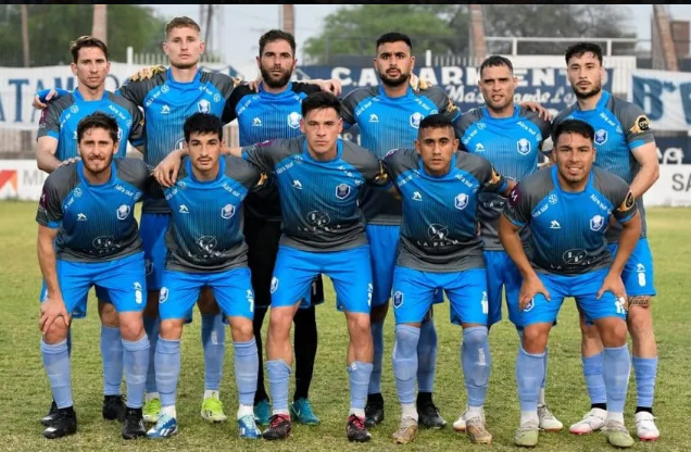 La llamativa inscripción que llevará la camiseta de Ciudad de Bolívar ante River Plate