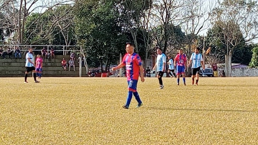Futbol Veteranos: Itatí le ganó a Central y quedó solo en la punta