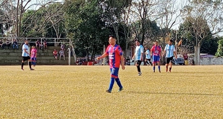 Futbol Veteranos: Itatí le ganó a Central y quedó solo en la punta