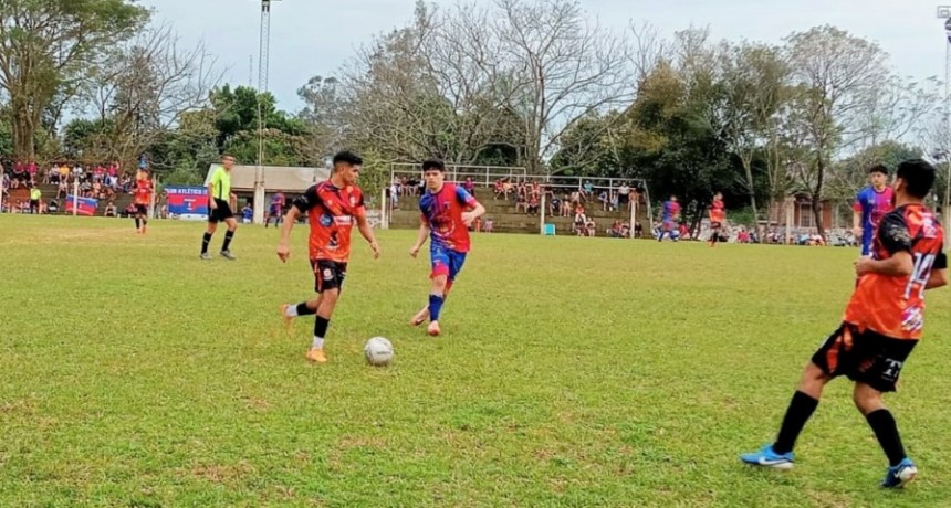 Walter González ahogó la fiesta de Itatí y la Base rescató un empate