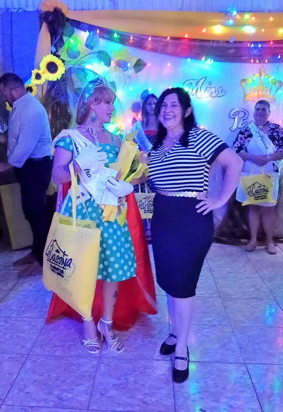 La Casona Eventos: Cristina Aranda es la Miss Retro 2025 mientras que Selva Villalba es la Reina de la Redes Sociales