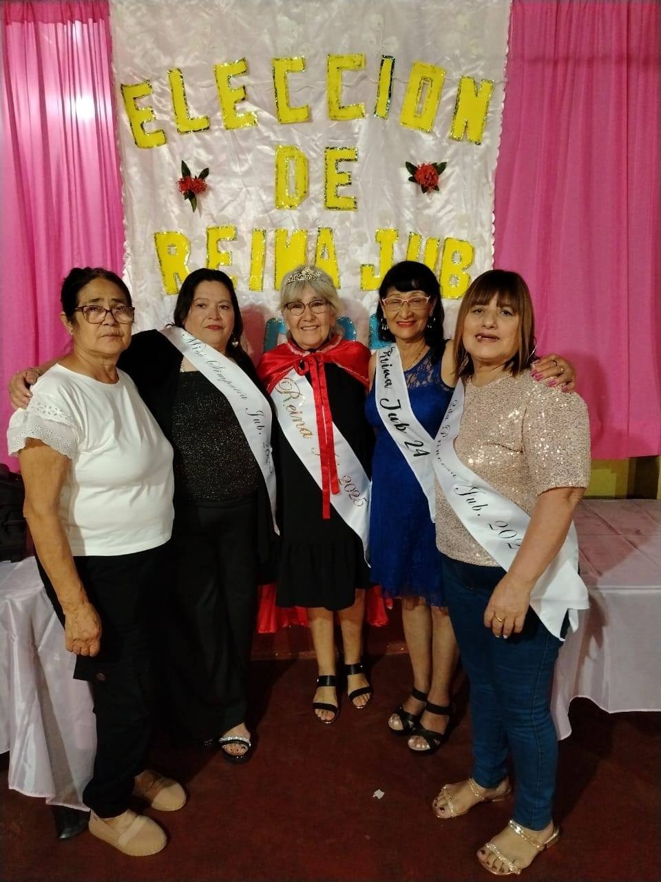 El Centro de Jubilados de Puerto Libertad Celebró su Día con una Cena Intima y Elección de Reina