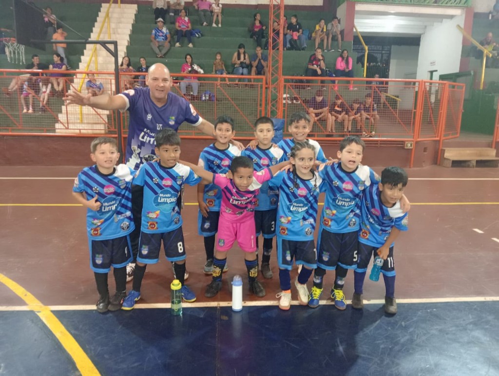 Futsal Infanto-Juvenil Sub-8: Cataratas ratifica su favoritismo y es el primer finalista