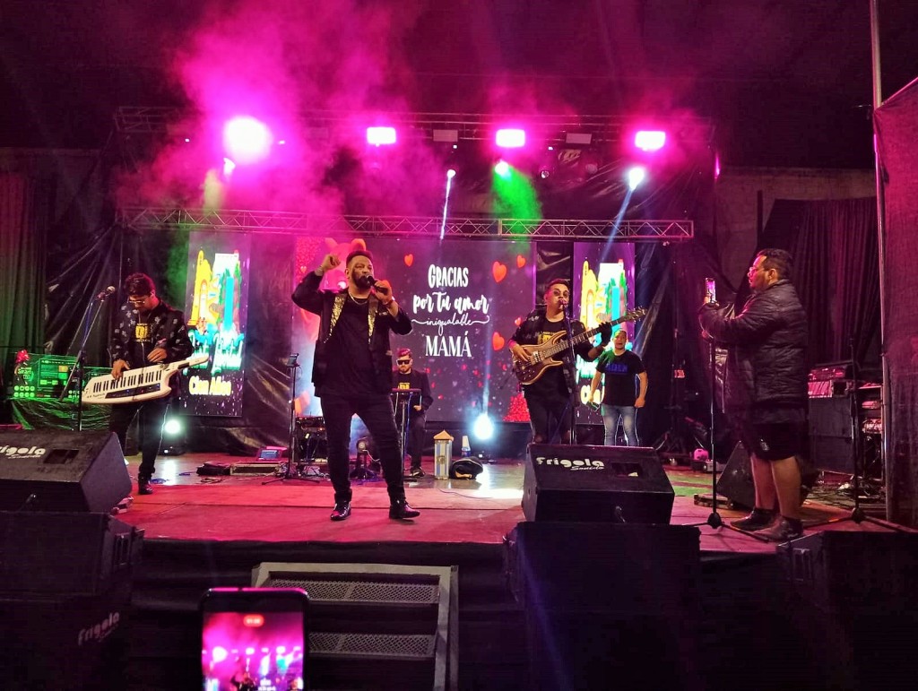 ¡Que Fantástica la Fiesta Mamá!