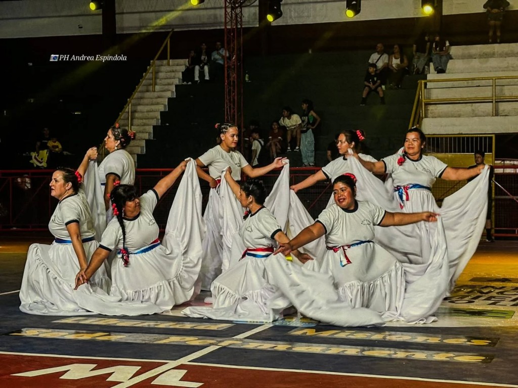 Noche de Gala y Multitudinaria presencia en la Apertura del 32° Edición del Encuentro del Movimiento