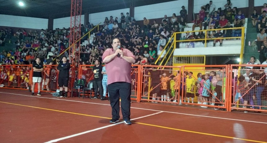 “Libertad se Merece un Aplauso por los Cien Años que va a Cumplir el 14 de Diciembre”