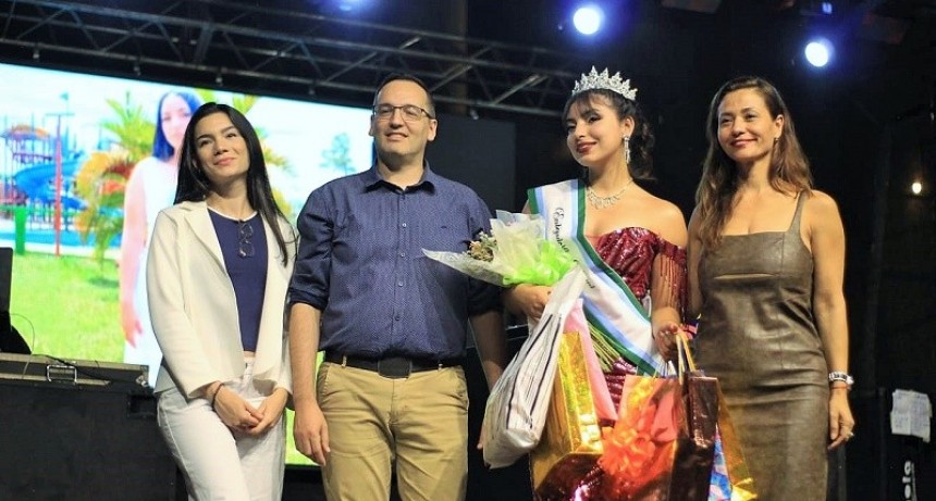 Centenario de Libertad: Noche de la Juventud-Elección de la Embajadora