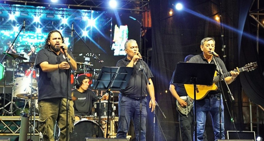 100 Años de Libertad: Alegría en el Cielo la Estrella Sigue Brillando